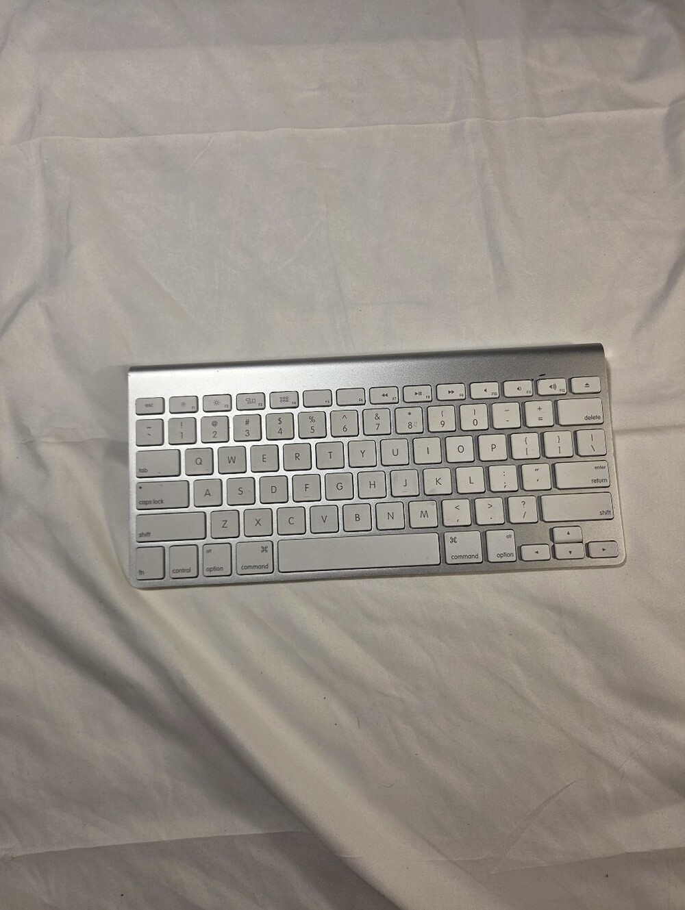 Wireless Aluminum Bluetooth Keyboard — Silver